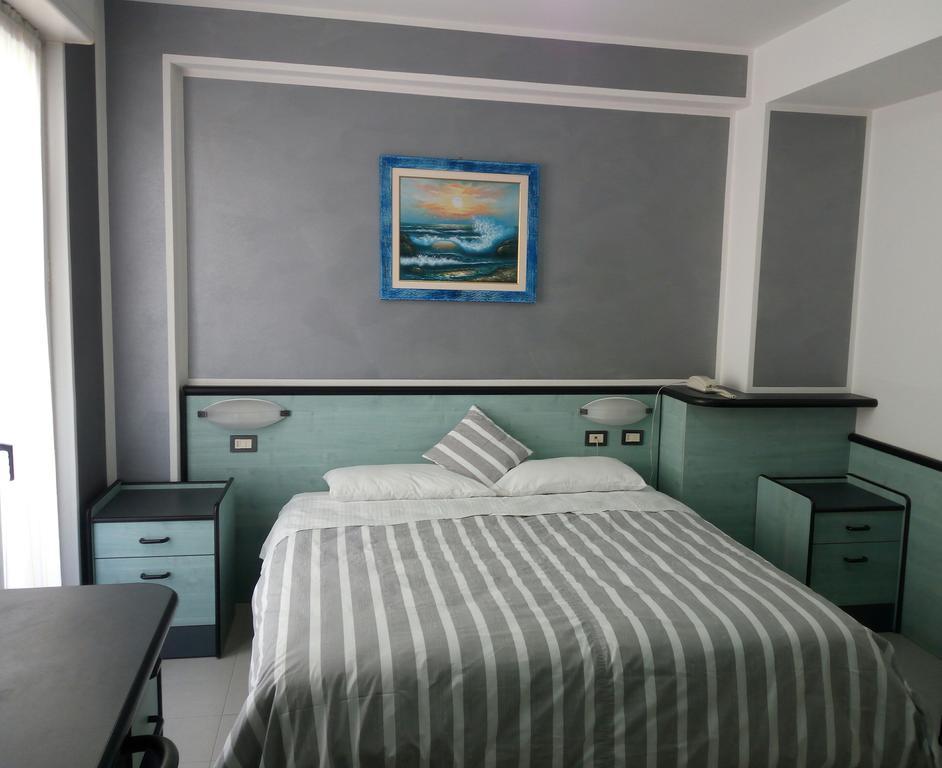 Hotel San Nazario Вараце Екстериор снимка