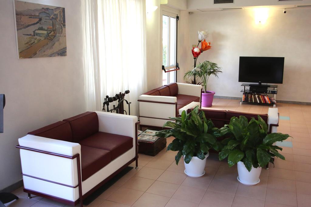 Hotel San Nazario Вараце Екстериор снимка